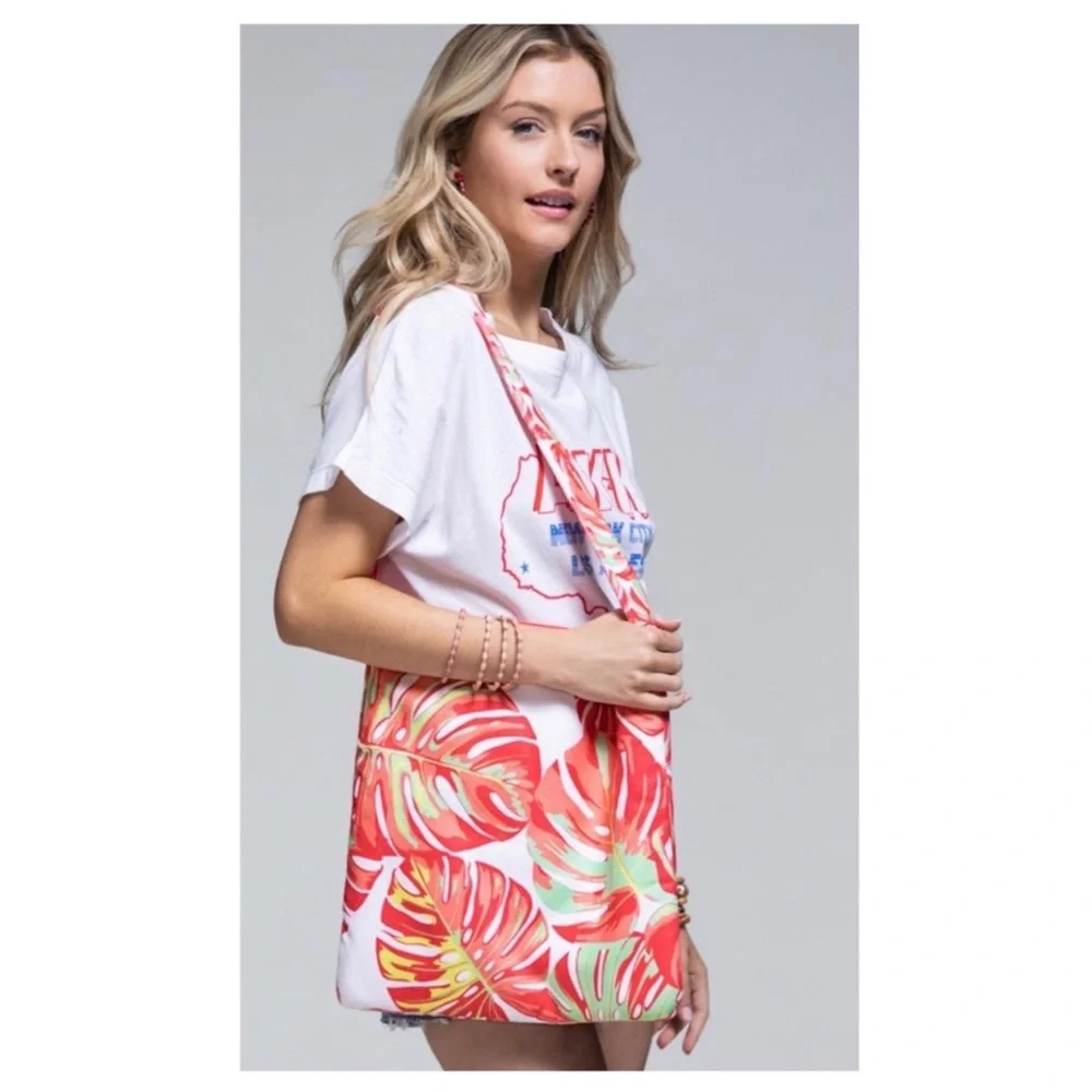 🧡💚 New Monstera Leaf Print Convertible Beach Towel To Shoulder Bag🧡💚